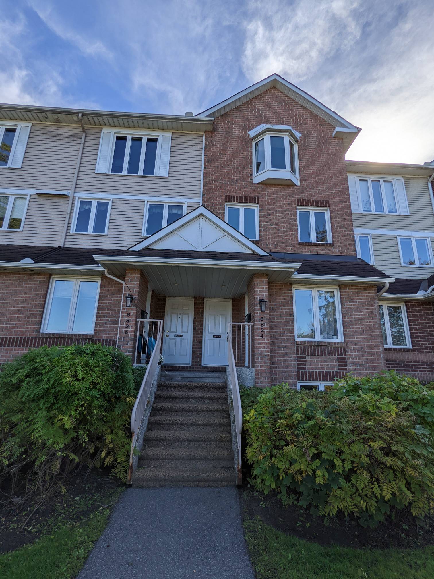 6824 Jeanne d'Arc Boulevard North - B